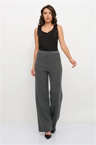 {{photo.Alt || photo.Description || 'Брюки Текстильная Мануфактура'}}